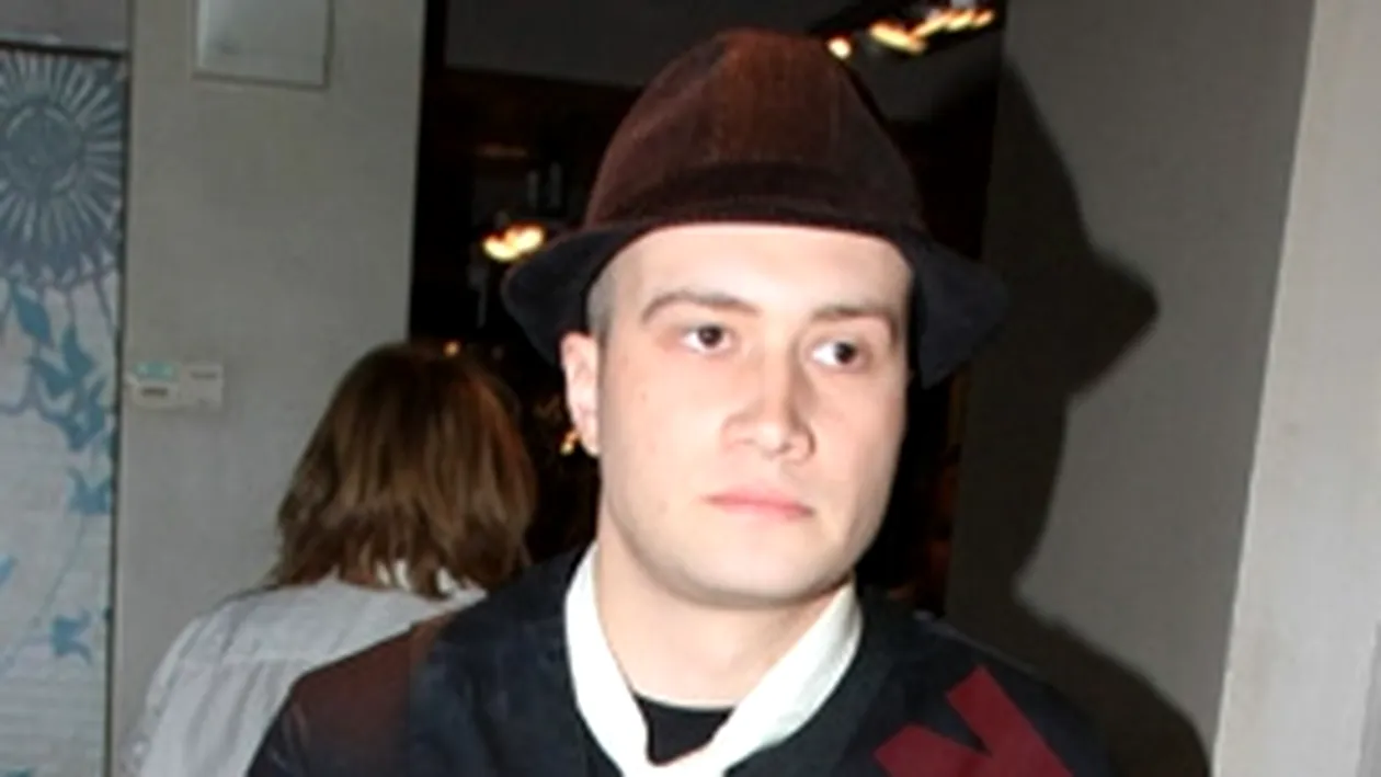 Mihai Bendeac le da fotbalistilor la gioale: Sunt niste Playboy de Obor