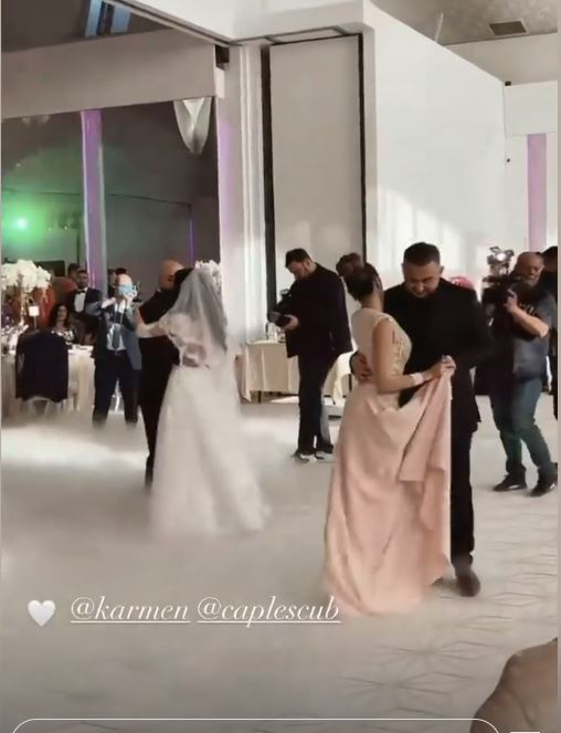 Karmen și Bogdan Căplescu, în rolul de nași pentru doi apropiați! Artista și fiica ei, Sofia, s-au asortat și au făcut senzație la petrecerea de lux | FOTO