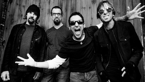 Joe Fay, fiul chitaristului Tony Rombola de la Godsmack, a murit la doar 34 de ani. Trupa și-a amânat concertul de la București