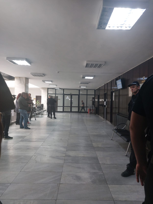 IMAGINI EXCLUSIVE! Extrădarea Elenei Udrea, amânată. Vrea să ceară azil politic în Grecia