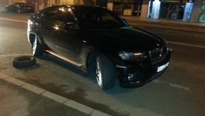 Combinatie suspecta! Masina Madalinei Pamfile a ajuns facuta praf in fata unui service, iar ea spune ca a imprumutat-o unei amice!