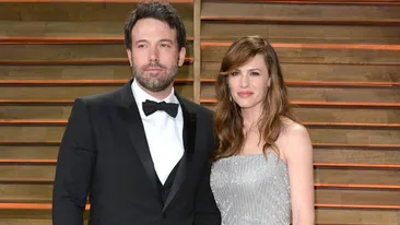 Au apărut primele fotografii cu BEN AFFLECK şi noua lui iubită! Încă nu este oficial divorţat, dar deja şi-a refăcut viaţa