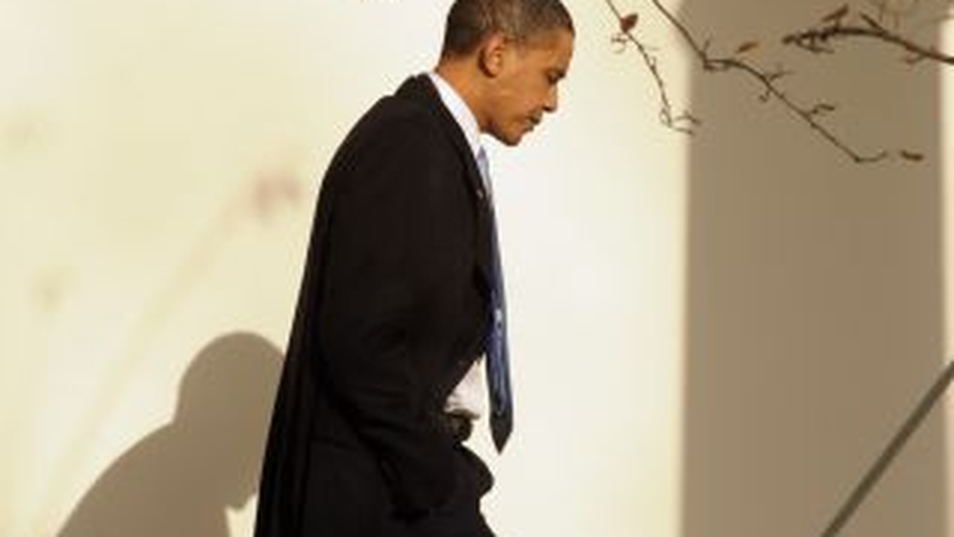 Barack Obama si-a anulat participarea la funeraliile presedintelui Poloniei