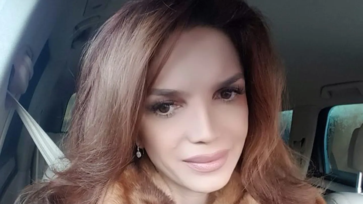 CRISTINA SPĂTAR le-a arătat tuturor pe Facebook burtica de gravidă de acum cinci ani! 