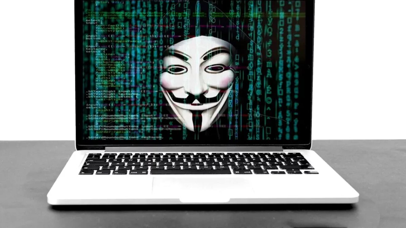 Noua fraudă care îi vizează pe locatarii de la bloc! Atenție, români, riscați să rămâneți fără banii agonisiți