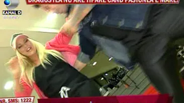 Roxana Nemes se antreneaza in miez de noapte! Uite-o ce miscari face in fata iubitului ei