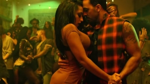 A cucerit toata lumea cu melodia "Despacito", dar puţini ştiu cum arată soţia lui Luis Fonsi! E o blondă superbă cu forme apetisante 