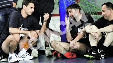 Au facut show la un meci demonstrativ. Matematicienii Badea si Tolontan, profesori in fotbal