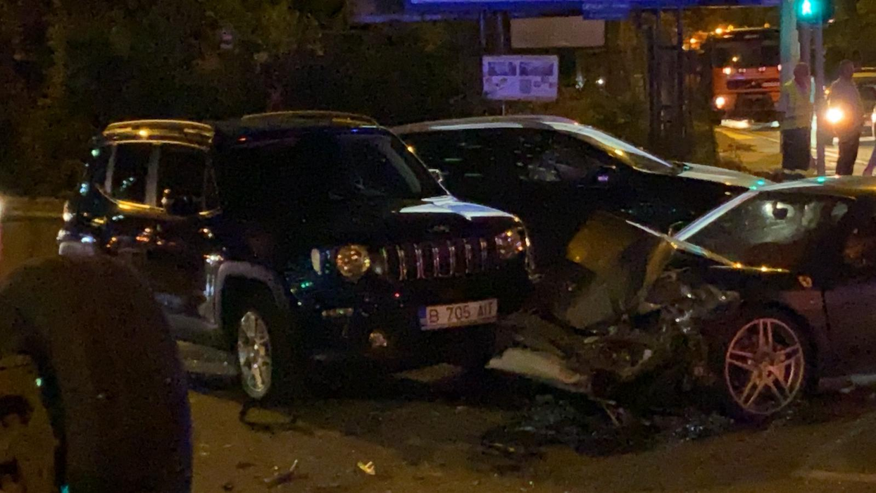 Grav accident în București! Un Ferrari și un Mitsubishi s-au făcut praf! IMAGINI EXCLUSIVE