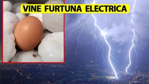 Nu e o eroare! ANM anunță: Vin furtuna electrică și grindină în România. Locuitorii acestor zone sunt sfătuiți să se adăpostească
