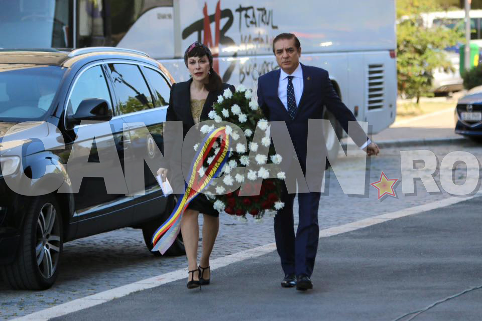 Prinţesa LIA şi prinţul PAUL au venit să-i aducă un ultim omagiu maestrului RADU BELIGAN!