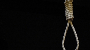 Un copil de 13 ani din Arad s-a spânzurat în podul casei! A fost găsit mort de sora lui geamănă