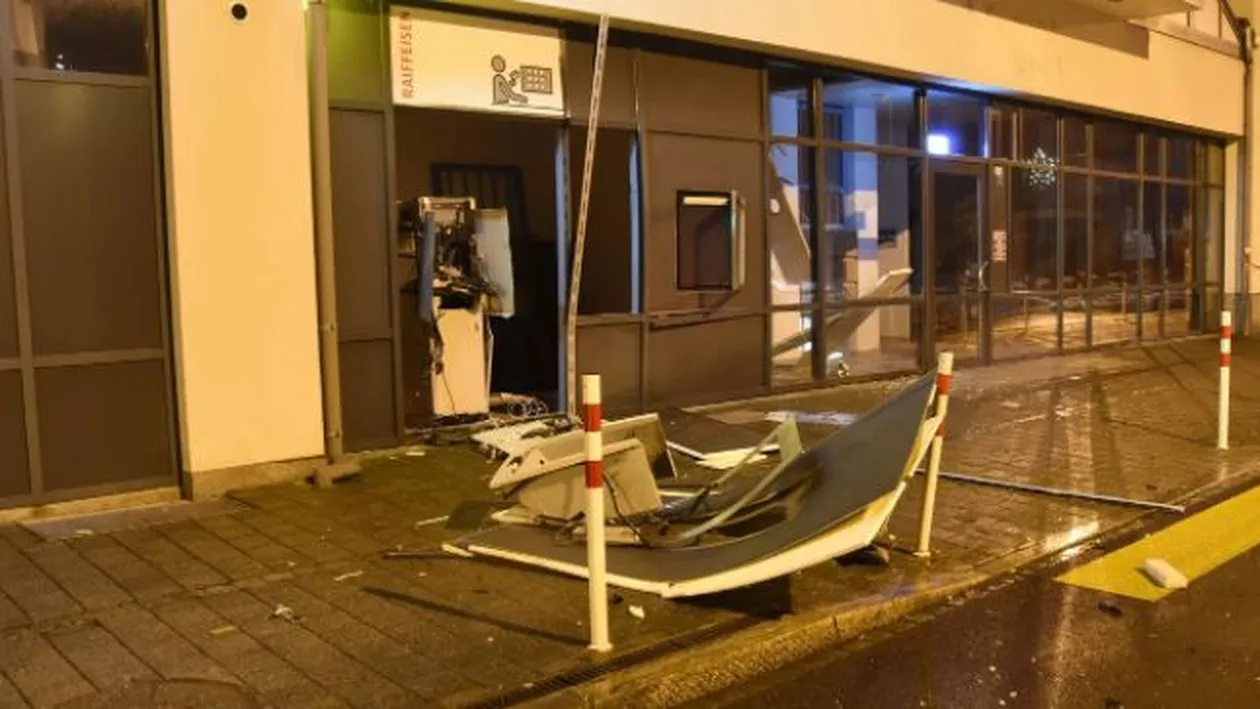 Un român a fost condamnat la închisoare după ce a aruncat în aer un bancomat, în Elveția. Cât va sta după gratii