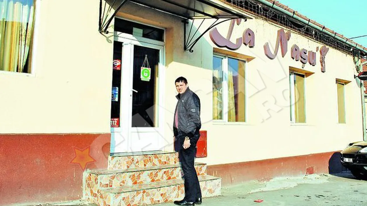 Cristi Bobar de la CSM Resita stie ce e respectu'. Si-a botezat carciuma dupa nasii Sandu si Borcea