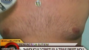 VIDEO Si-a operat sanii! Cristi de la "Haiducii" s-a saturat de cupa B si si-a modelat pectoralii pentru a arata mai bine!
