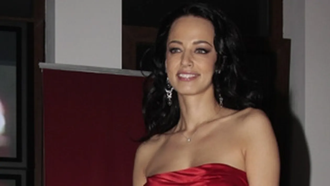 Andreea Raicu, ingrijorata de silueta fanilor ei