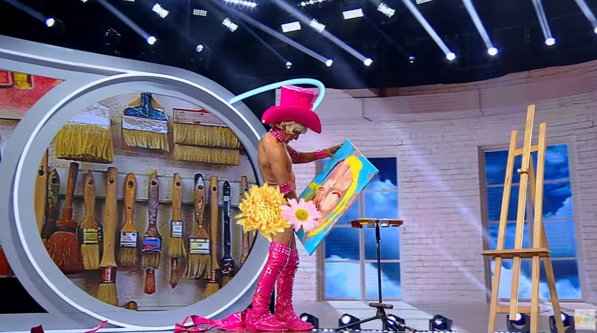 Imagini +18 la iUmor! Cum apare Delia Matache e fără precedent în televiziunea din România