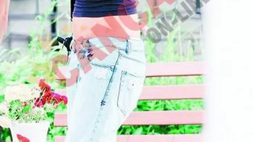 Si Oana Zavoranu plange!