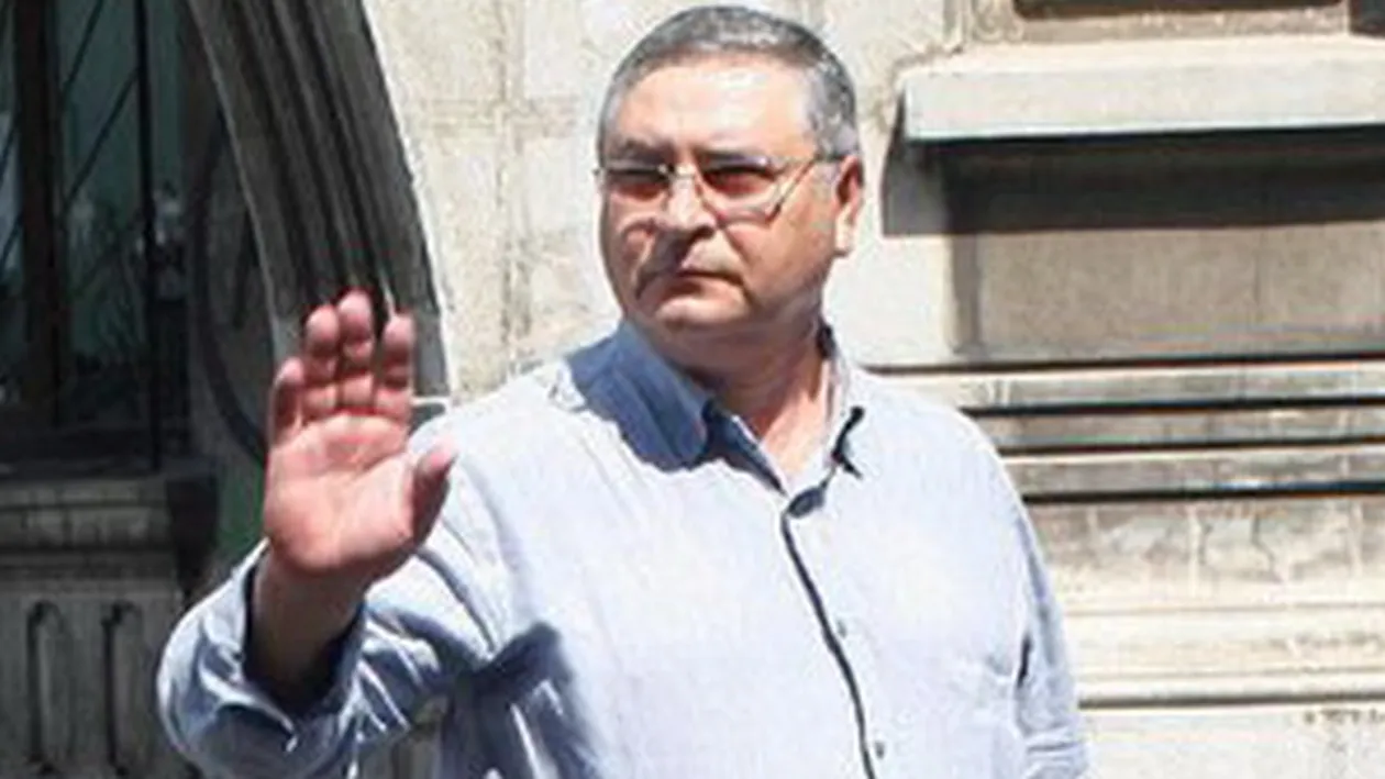 Cum a ajuns mama celei mai emblematice beizadele din Romania, agent de contraspionaj in relatia cu sotul ei!