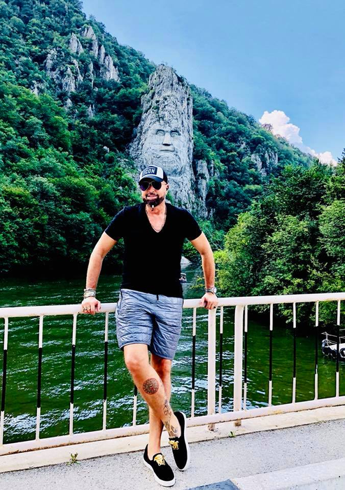 Cătălin Botezatu, îndrăgostit până peste cap: ”Îmi bate inima după cineva care e la mare, mare distanță”