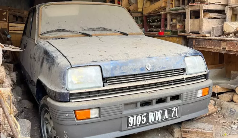O mașină Renault din 1982 a ajuns să coste cât un apartament. Cât s-a plătit pentru ea