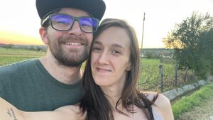 Povestea de dragoste dintre o gorjeancă și un american. Michael s-a mutat din SUA la Țicleni și s-a căsătorit cu Ana Maria