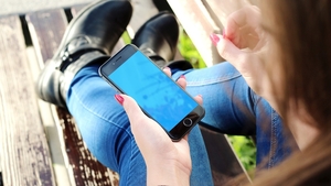 Dependența gravă pe care adolescenții din România o au. Ce boli le cauzează