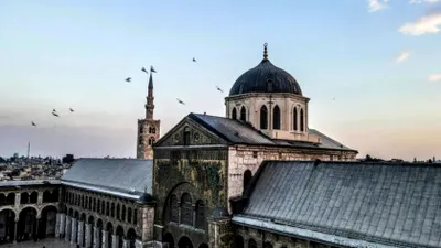 O inscripție greacă misterioasă ar putea dezvălui existența unui templu pierdut sub Marea Moschee din Siria