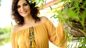 Povestea neștiută a Ioanei Ginghină. Se îmbrăca în clown și împărțea flyere pe stradă: „Mâncam pâine cu margarină și era mucegăită”