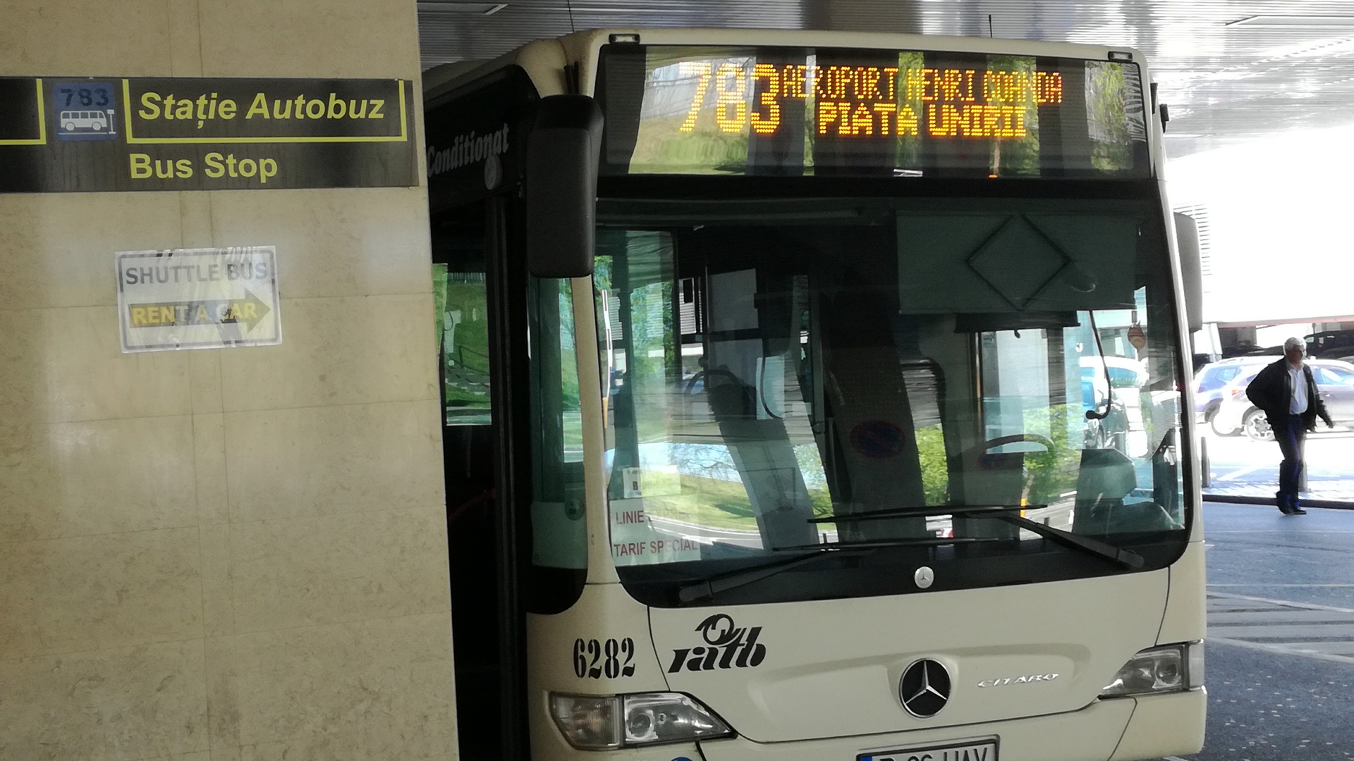 Ce a păţit un român care s-a întors dintr-o excursie în Franţa la un chioşc RATB din zona Aeroportului Otopeni!
