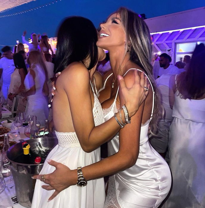 Bianca Drăguşanu, primele declaraţii după ce a ajuns pe patul de spital: „Am leșinat în baie. Aveam tensiunea foarte mică”
