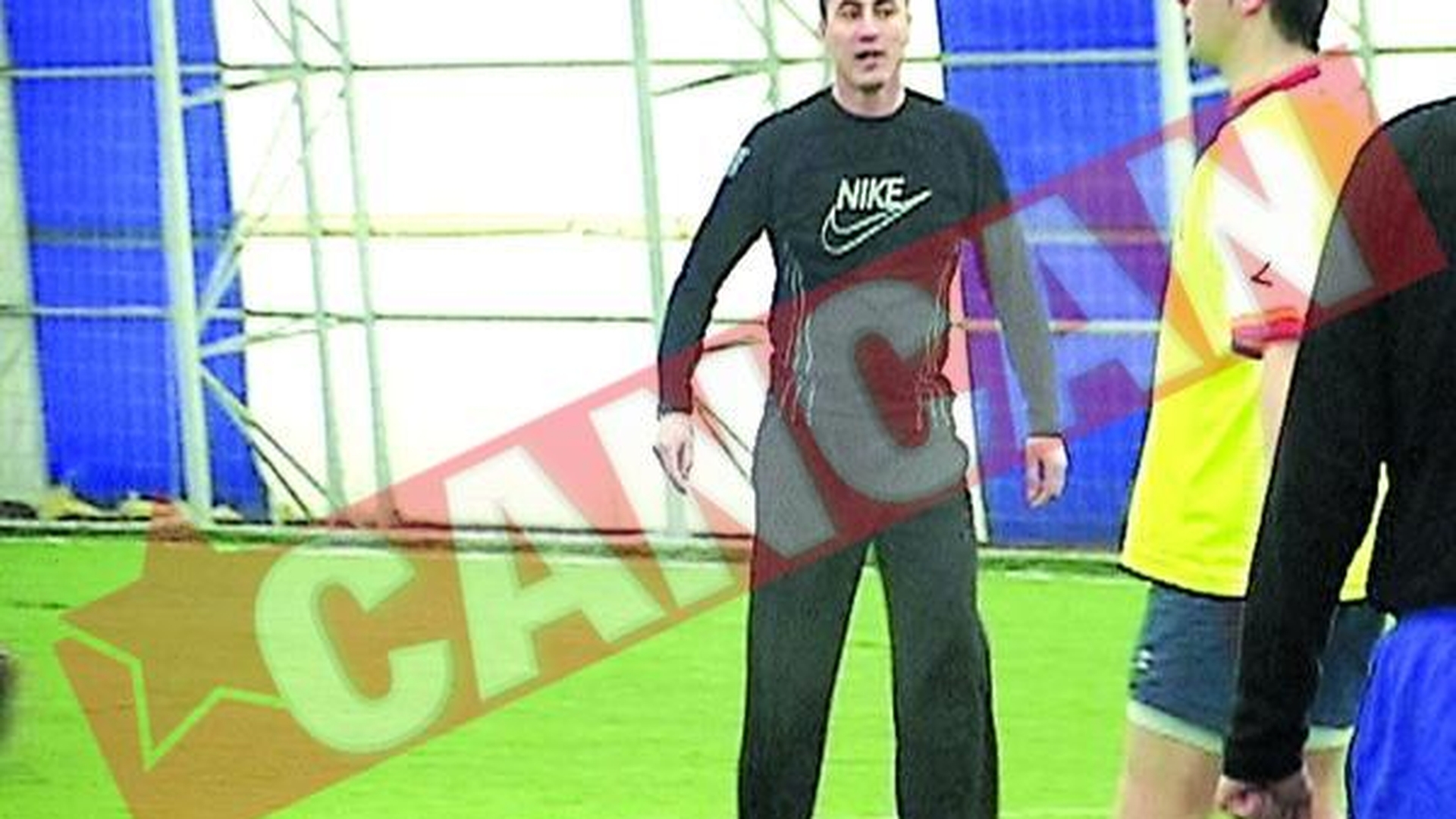 Politistul Cioaca a facut o criza de nervi la fotbal