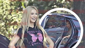 Andreea Bălan s-a dezbrăcat în mijlocul străzii! Ipostaza în care nu credeai vreodată că o poţi vedea! A făcut-o fără ruşine