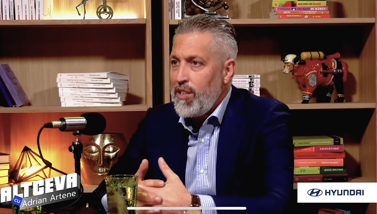 Podcastul poate fi urmărit integral pe canalul de YouTube – ALTCEVA cu Adrian Artene / (Sursa: Captură video)