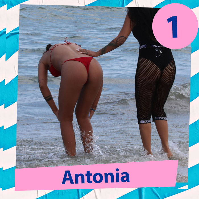 Top 30 vedete care se hârjonesc în apă în cele mai sexy poziții. Ce locuri ocupă Ramona Olaru, Antonia ori Gina Pistol între “Reginele Splash-urilor”