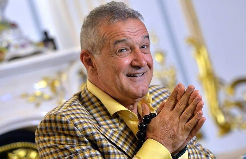 Gigi Becali, umilit în Poiană