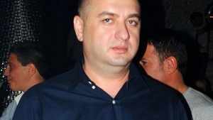 Fiorosul ”Benii Cash Jordan” a băgat groaza în Leo de la Strehaia. ”Să moară fraţii mei, dacă nu vă bat cu ranga!”