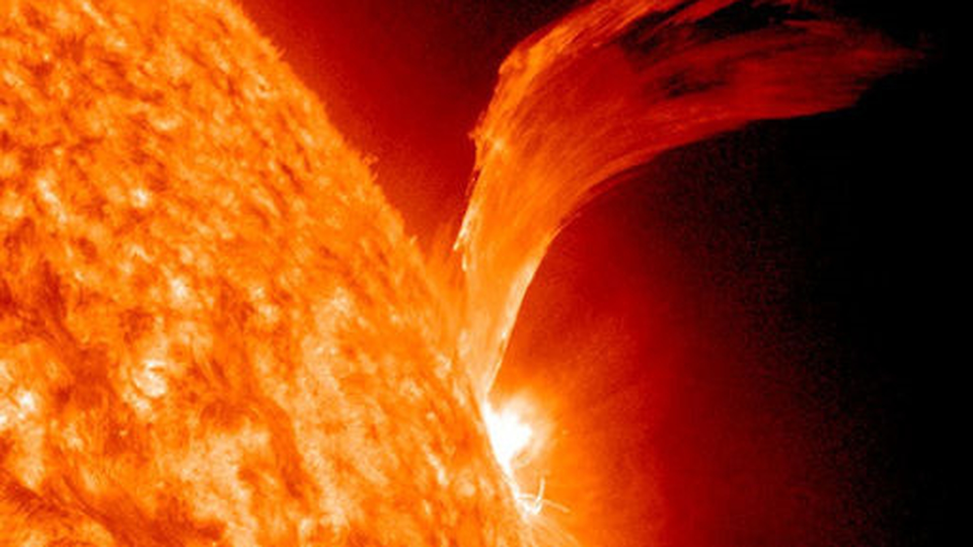 Expertii NASA avertizeaza: exploziile solare din 2013 vor fi extrem de puternice!