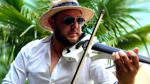 A murit Gabi Stângău, un celebru violonist din Maramureș, într-un accident de ATV. Cântase cu Andra Măruță, cu puțin timp înainte de tragedie
