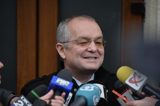 Emil Boc paraseste miercuri, 16 Martie 2016, sediul Directiei Nationale Anticoruptie (DNA).  ALEXANDRU DOBRE / MEDIAFAX FOTO