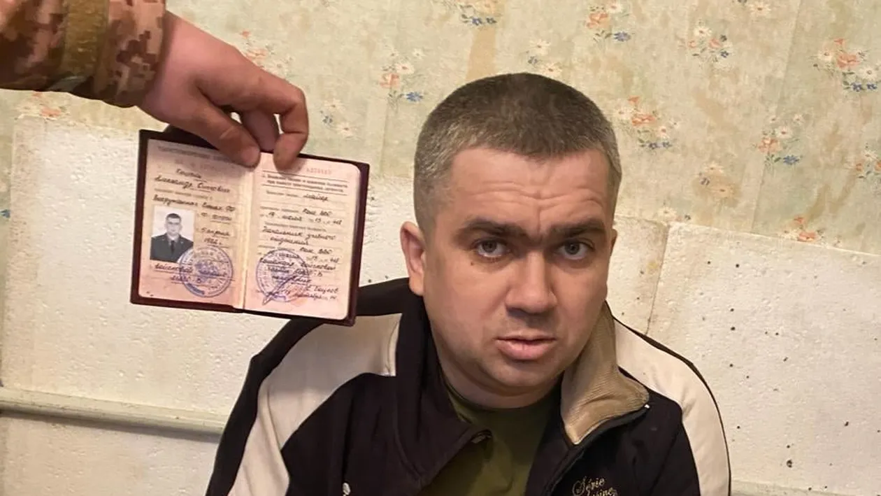 Ucrainenii au capturat un ofițer rus! Ce lenjerie intimă purta acesta