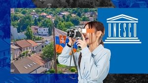 Revolta locuitorilor dintr-un sat UNESCO invadat de 100.000 de turiști pe an: „Nu suntem animale la zoo!”