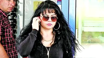 Ionela lui Vijelie, acuzata ca-si baga coada intre oameni indragostiti