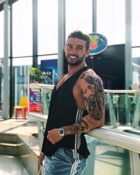 Dorian Popa, amintiri dureroase din copilărie: ” Mi-am tăiat limba pe jumătate”