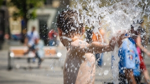 Meteorologii averizează! În această marţi temperaturile vor urca până la aproape 40 de grade