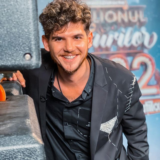 Cuza de la Noaptea Târziu a pus ochii pe o femeie celebră / Foto: Instagram