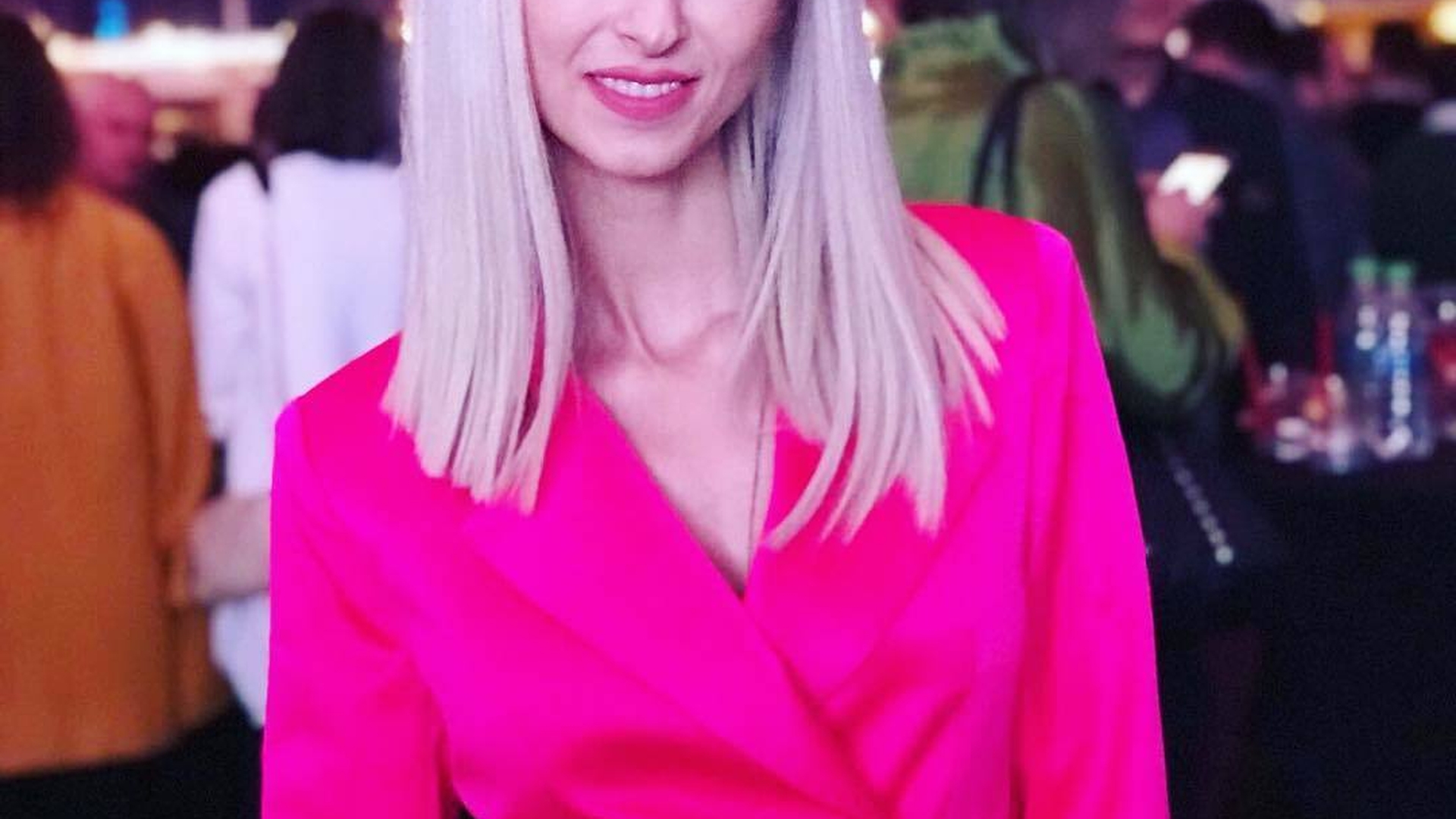 Andreea Bălan, schimbare radicală de look. A apărut aşa să ridice un premiu şi...