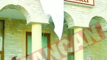 S-a trezit cu panza in cap