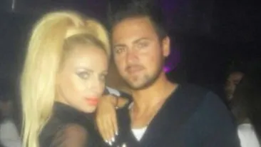 Sanziana Buruiana si Andreea Tonciu, extrem de sexy in Egipt! Fetele s-au pozat in costume de baie