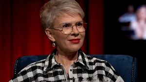 Ce salariu de mizerie a avut Teo Trandafir la această televiziune. Adevărul a ieșit la suprafață după zeci de ani